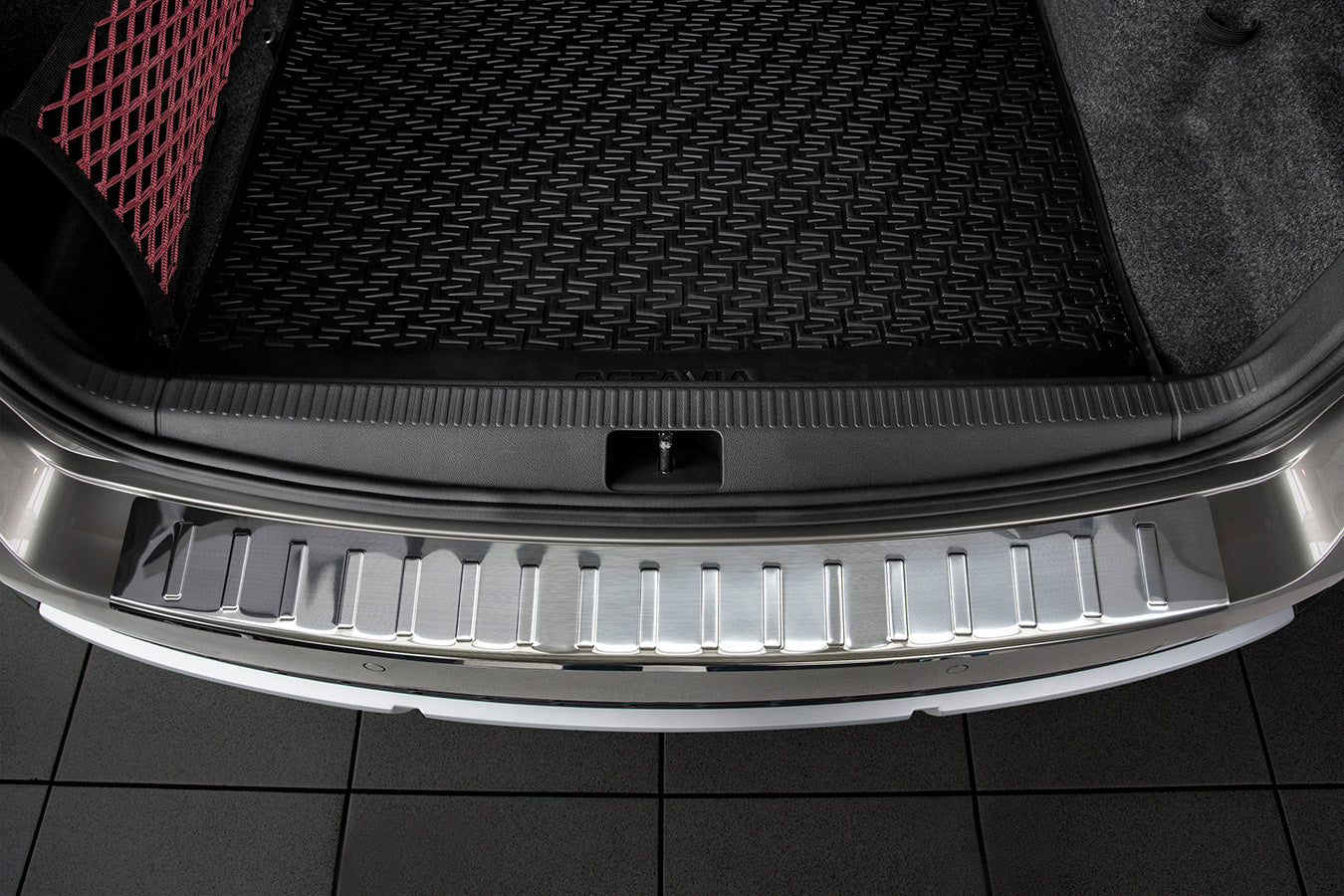 Lastskydd Skoda Octavia III Scout/ Active/ Ambition/ Edition/ Joy/ Elegance/ Style/ RS 2014–2020 – Silver satin – detaljbild 2