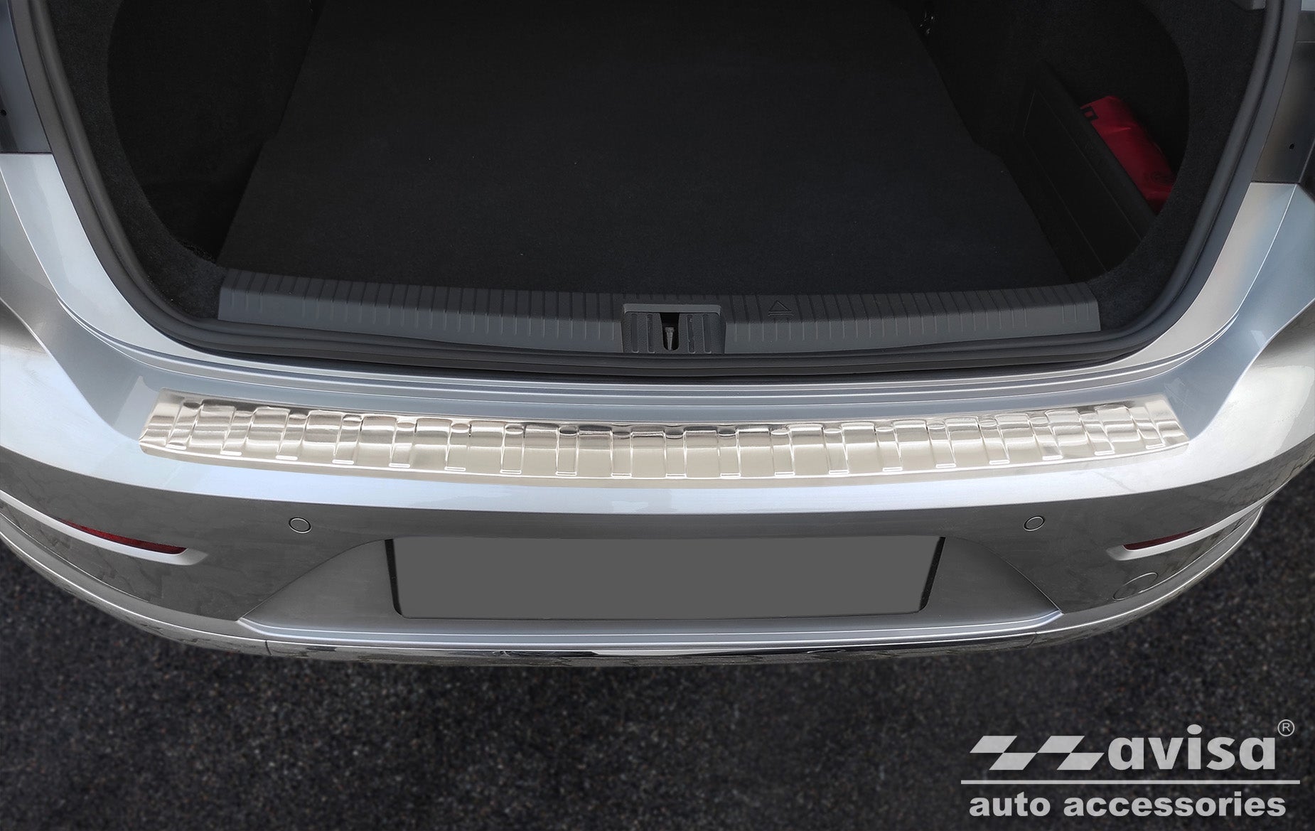 Lastskydd Volkswagen Arteon Shooting Brake Kombi 2020+ / Volkswagen Arteon Shooting Brake Kombi eHybrid 2020+ – Silver satin – detaljbild 3