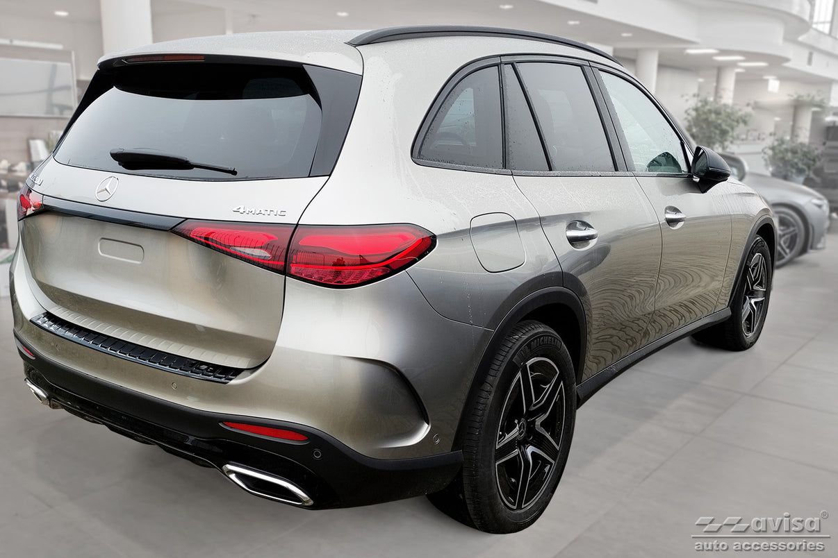 Lastskydd Mercedes Glc II (X254) 2022+/ AMG – Spegelblank svart – detaljbild 2