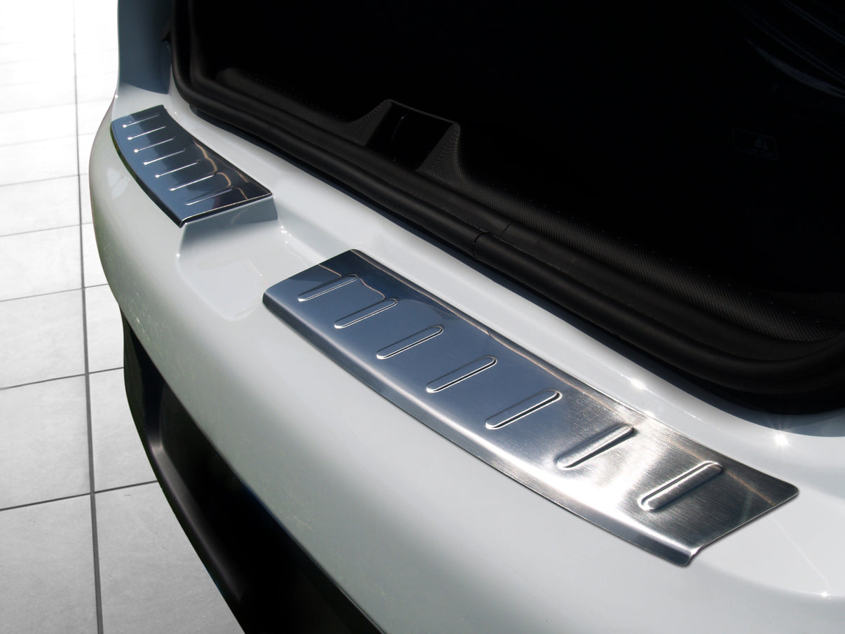 Lastskydd Renault Clio IV 5-dörrars/ Gt-Line 2013–2017, facelift 2017–2019 – Silver satin – detaljbild 3