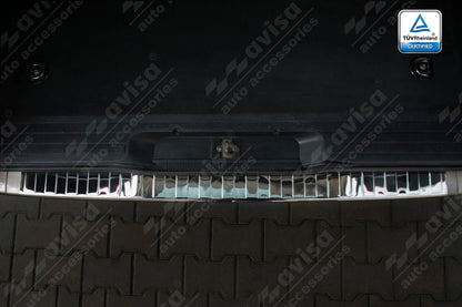 Lastskydd Mercedes W639 Vito/ Viano 2003–2014 – Spegelpolerat silver – detaljbild 3