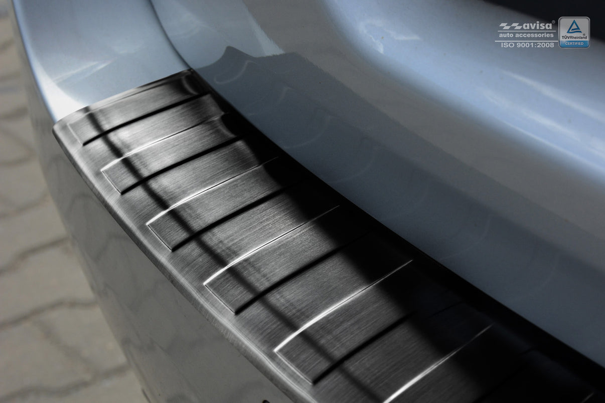 Lastskydd BMW 5 F11 touring 2010–2013, facelift 2013–2017 – Svart – detaljbild 2