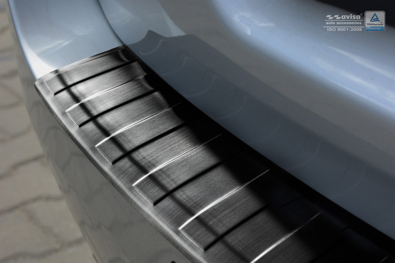 Lastskydd BMW 5 F11 touring 2010–2013, facelift 2013–2017 – Svart – detaljbild 2