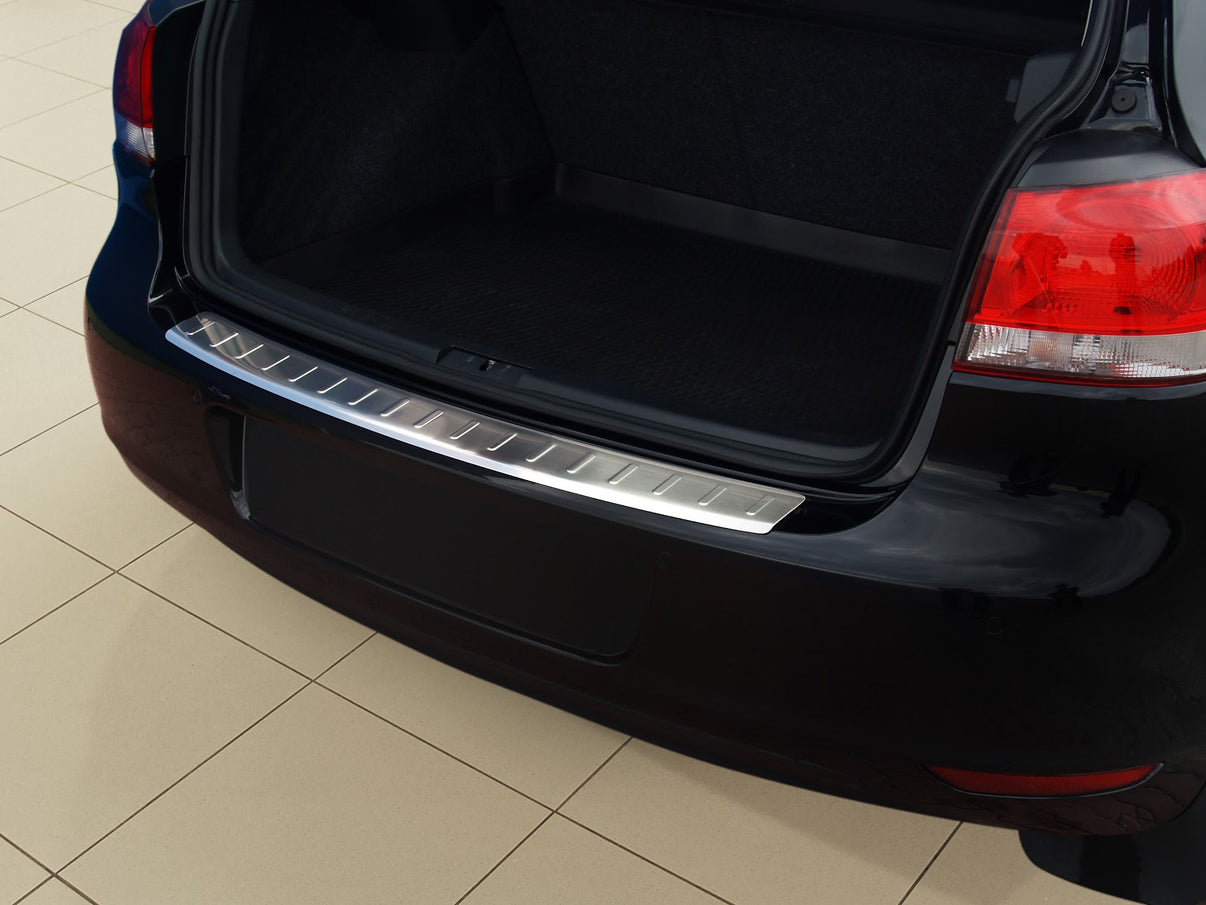 Lastskydd Volkswagen Golf VI 5-dörrars 2008–2012 – Silver satin – detaljbild 3