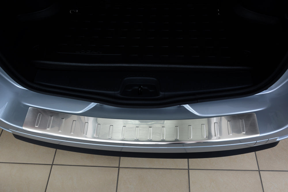 Lastskydd Dacia Logan MCV 2013–2016, facelift 2016+ – Silver satin – detaljbild 2