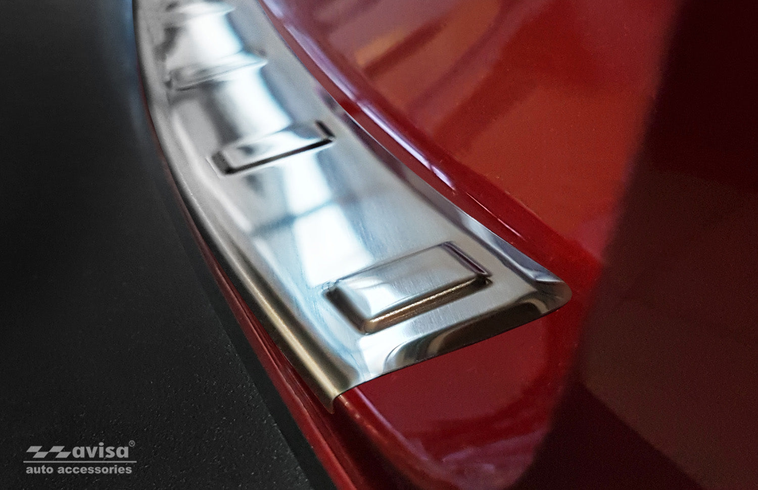 Lastskydd Mazda CX-30 2019+ – Silver satin – detaljbild 2