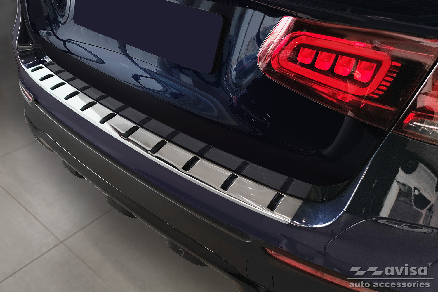 Lastskydd Strong Edition Mercedes Glc (X253) 5-dörrars/ Hybrid 2015–2019, facelift 2019–2022 – Silver satin – detaljbild 3