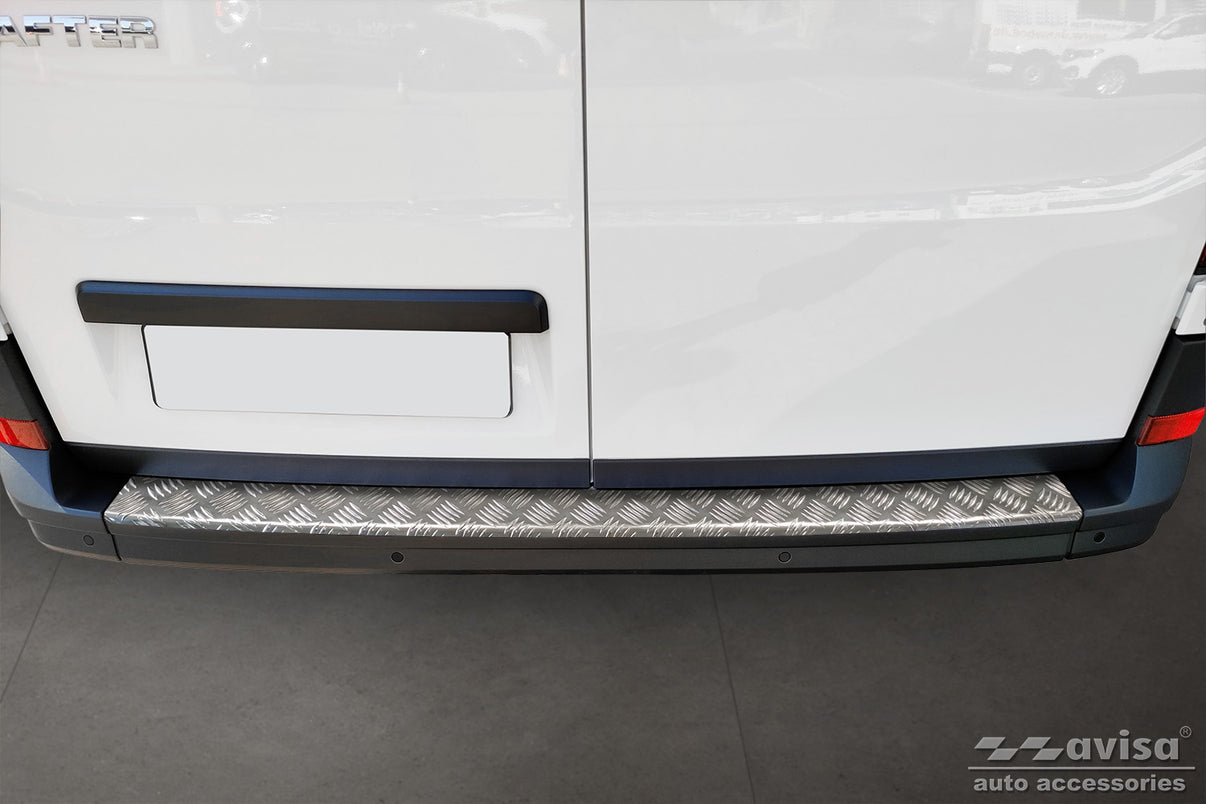 Lastskydd Volkswagen Crafter II 2017–2024, facelift 2024+ – Silver satin (2/35576) – detaljbild 3