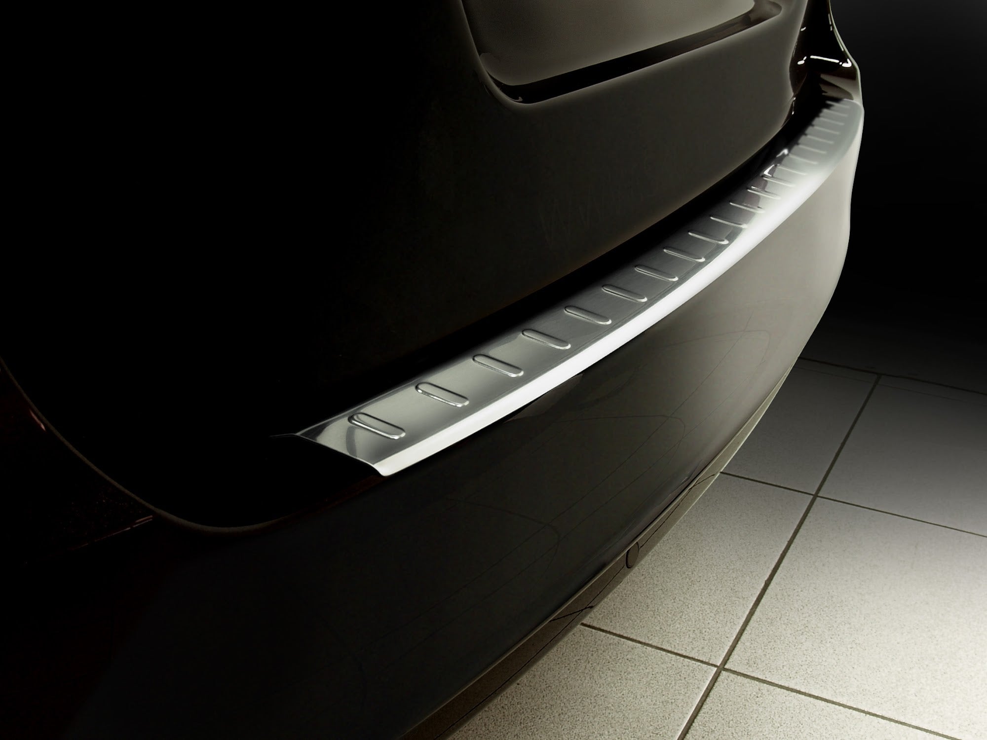Lastskydd Skoda Superb Kombi 2009–2013 – Silver satin