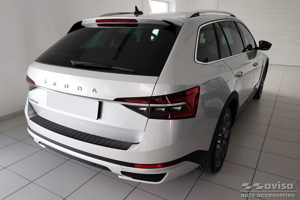 Lastskydd Black Mat Skoda Superb III Kombi 2015–2019, facelift 2019– 2024/ Scout III 2019+ – Mattsvart – detaljbild 2