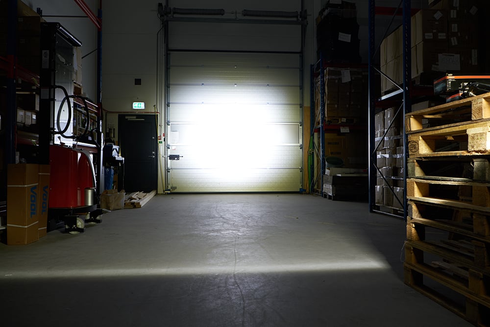 närbild på detaljer och material av OSRAM LEDriving LEDramp SX300 Spot 35cm – OSRAM