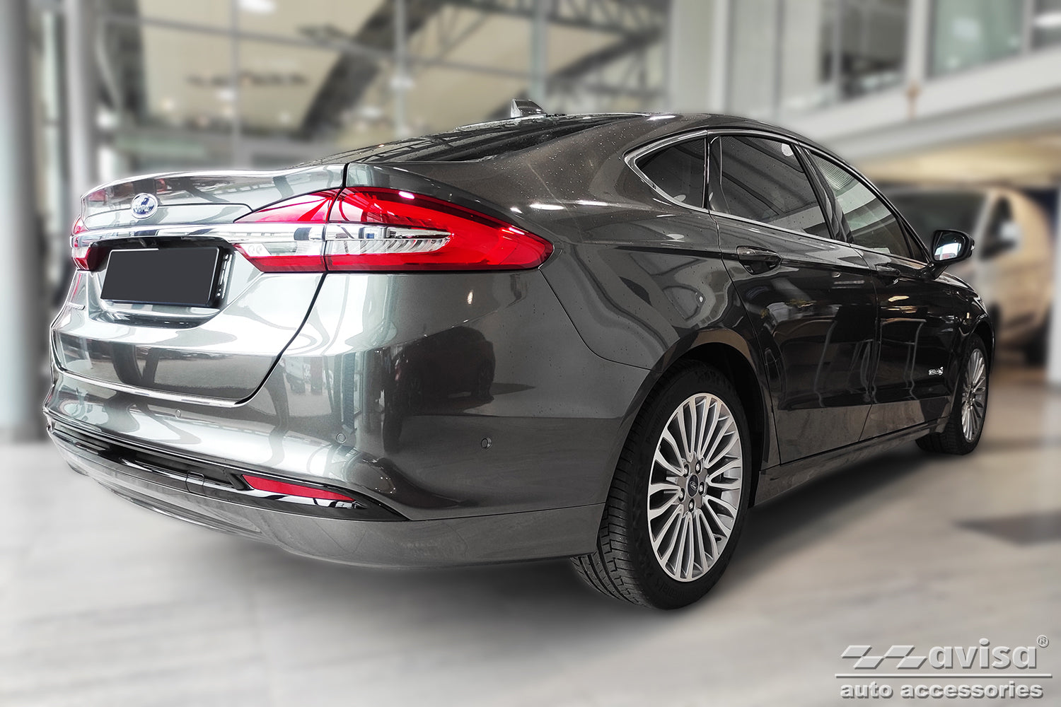 Lastskydd Ford Mondeo MK5 halvkombi 5-dörrars/ sedan 2014–2019, facelift 2019+ – Silver satin – detaljbild 2