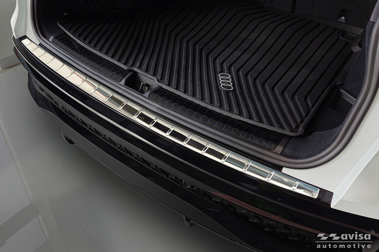 Lastskydd Audi Q5 III 2024+ – Spegelpolerat silver – detaljbild 3