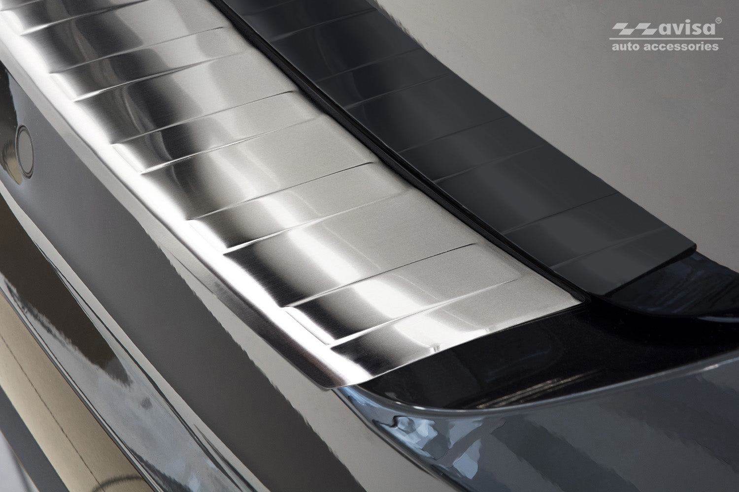 Lastskydd Volkswagen Touran III/ R-line 2015+ – Silver satin – detaljbild 2