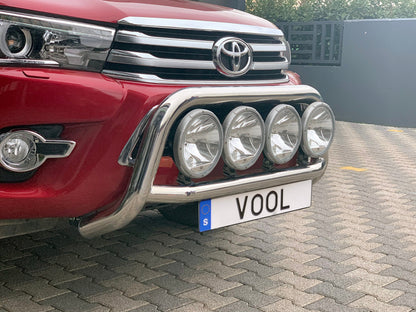 STOR QUADRO 76MM frontbåge – Toyota Hilux 2016 – 2018 – produktvy från sidan | ÖVRIGT