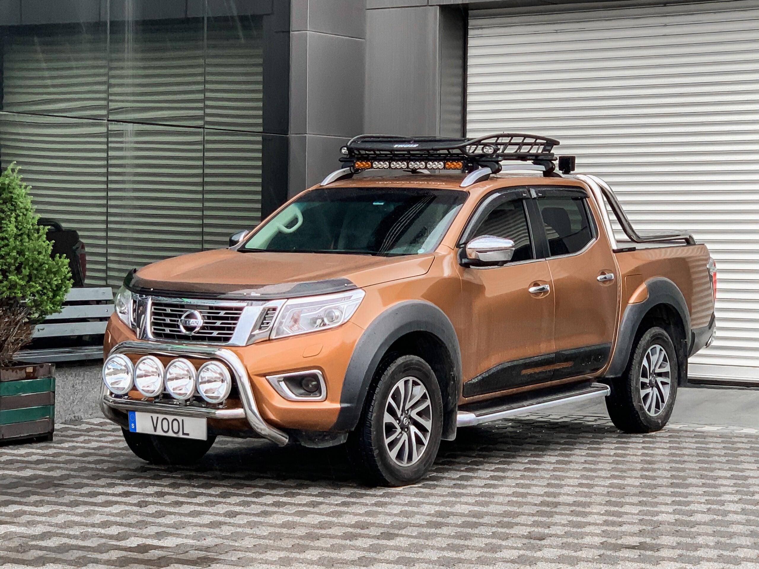 STOR QUADRO 76MM frontbåge – Nissan Navara (NP300) 2016 – närbild detaljer | ÖVRIGT