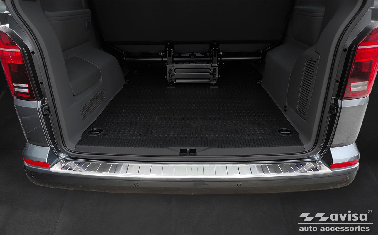 Lastskydd Volkswagen T6 Caravelle 2015–2019, facelift 2019–2024(versionen med trunk opening upwards) – Silver satin – detaljbild 3