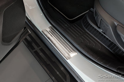 Tröskelskydd Hybrid Toyota Highlander IV (XU70) 2019+ – Svart – detaljbild 2