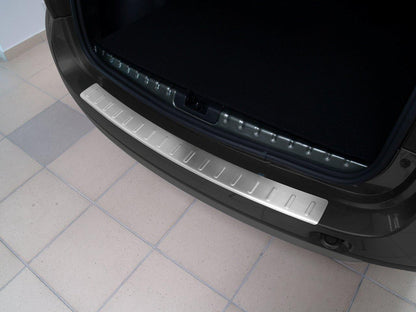 Lastskydd Dacia Duster 2010–2013, facelift 2013–2017 – Silver satin – detaljbild 2
