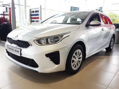 Lastskydd Kia Ceed SW/ wagon 2018–2021, facelift 2021+ – Silver satin – detaljbild 3
