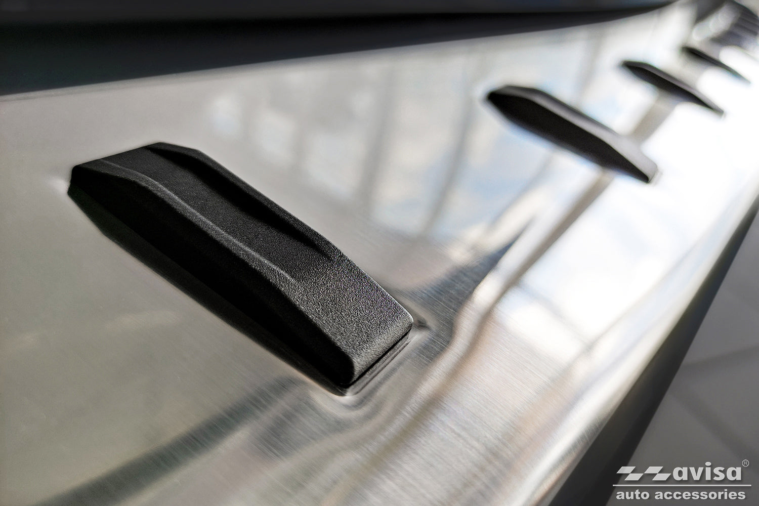 Lastskydd Strong Edition BMW X1 III U11 2022+/ BMW X1 III U11 X -line 2022+ – Silver satin – detaljbild 3