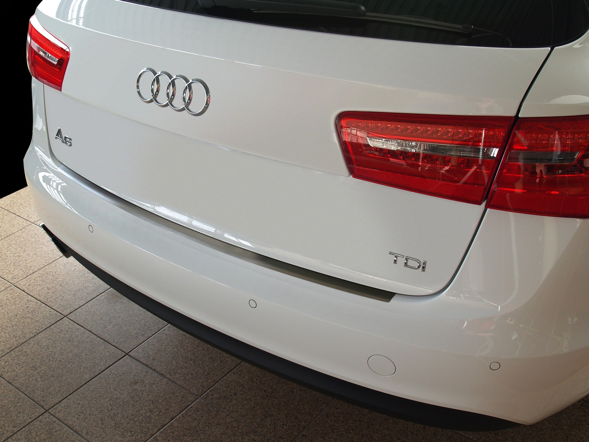 Lastskydd Audi A6 C7 4G Avant 2011–2018 – Silver satin – detaljbild 3
