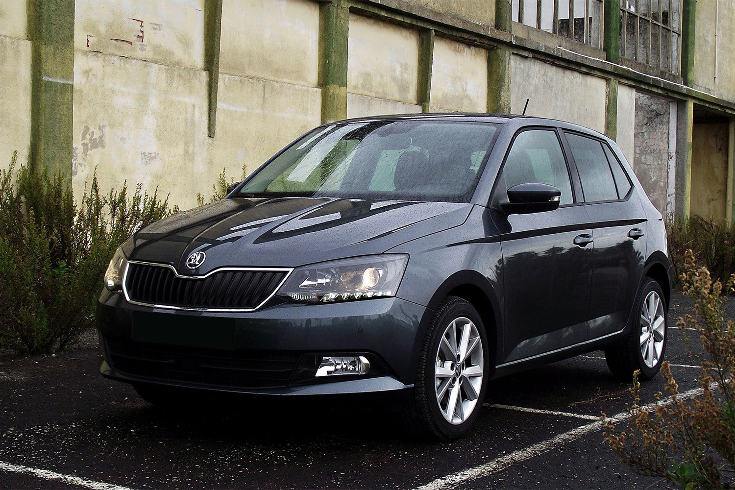 Lastskydd Skoda Fabia III Kombi 2014–2018 – Svart – detaljbild 3