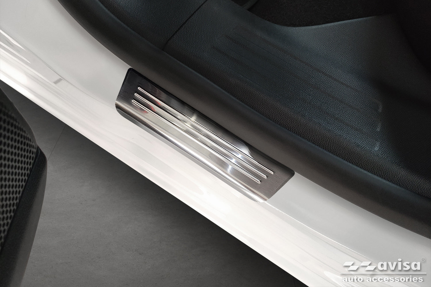 Tröskelskydd Lines Opel Mokka II B 2020+ – Silver satin – detaljbild 2