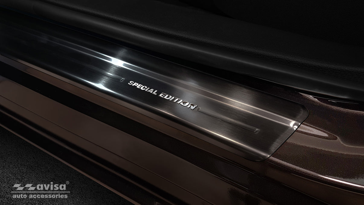 Tröskelskydd Special Edition Nissan Juke II 2019+ – Svart – detaljbild 3
