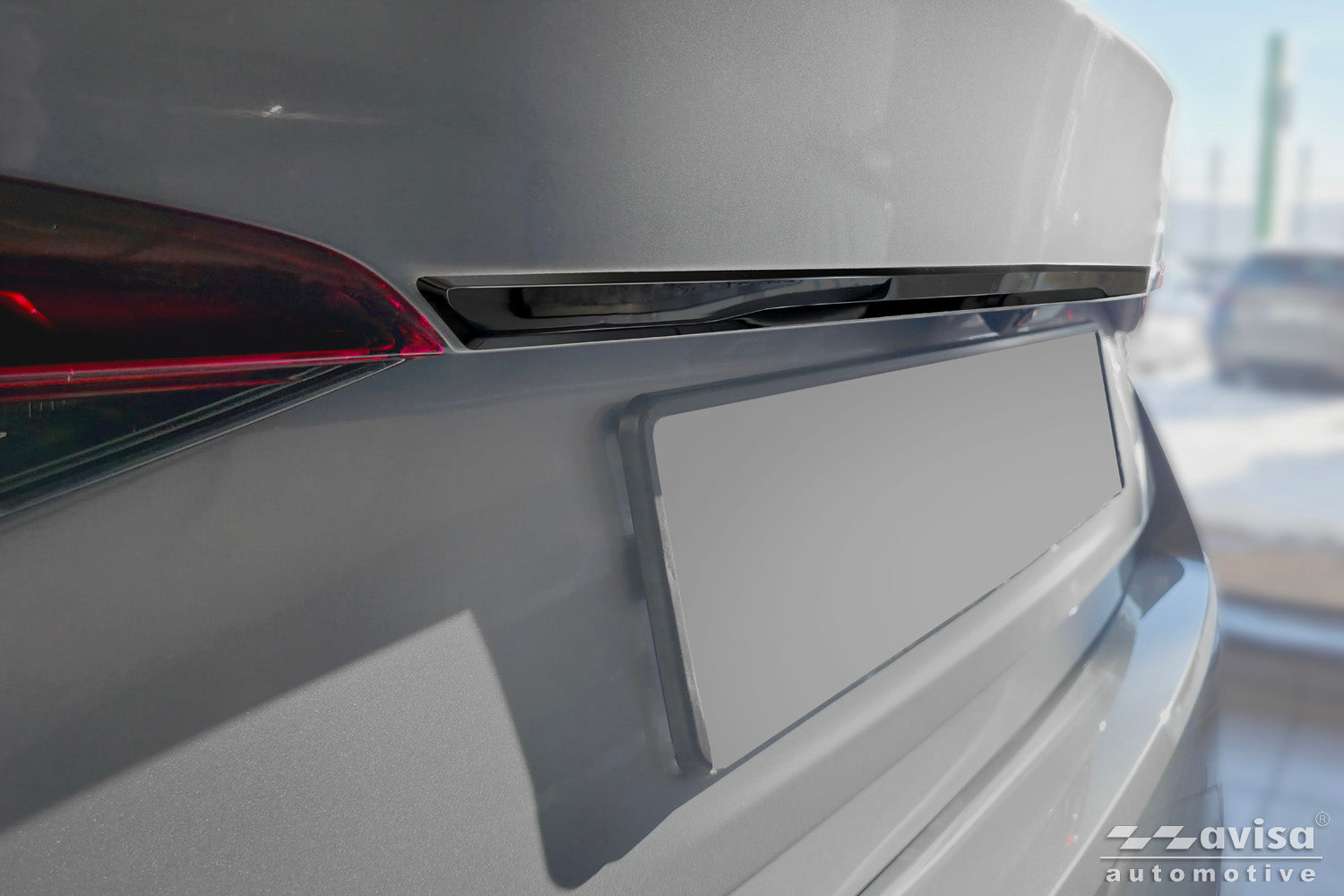 Bakluckelist Skoda Octavia IV liftback 2019–2024 facelift 2024+ – Spegelblank svart – detaljbild 3