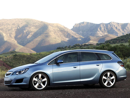 Lastskydd Opel Astra IV 5-dörrars sports tourer facelift 2012–2015 – Silver satin – detaljbild 3