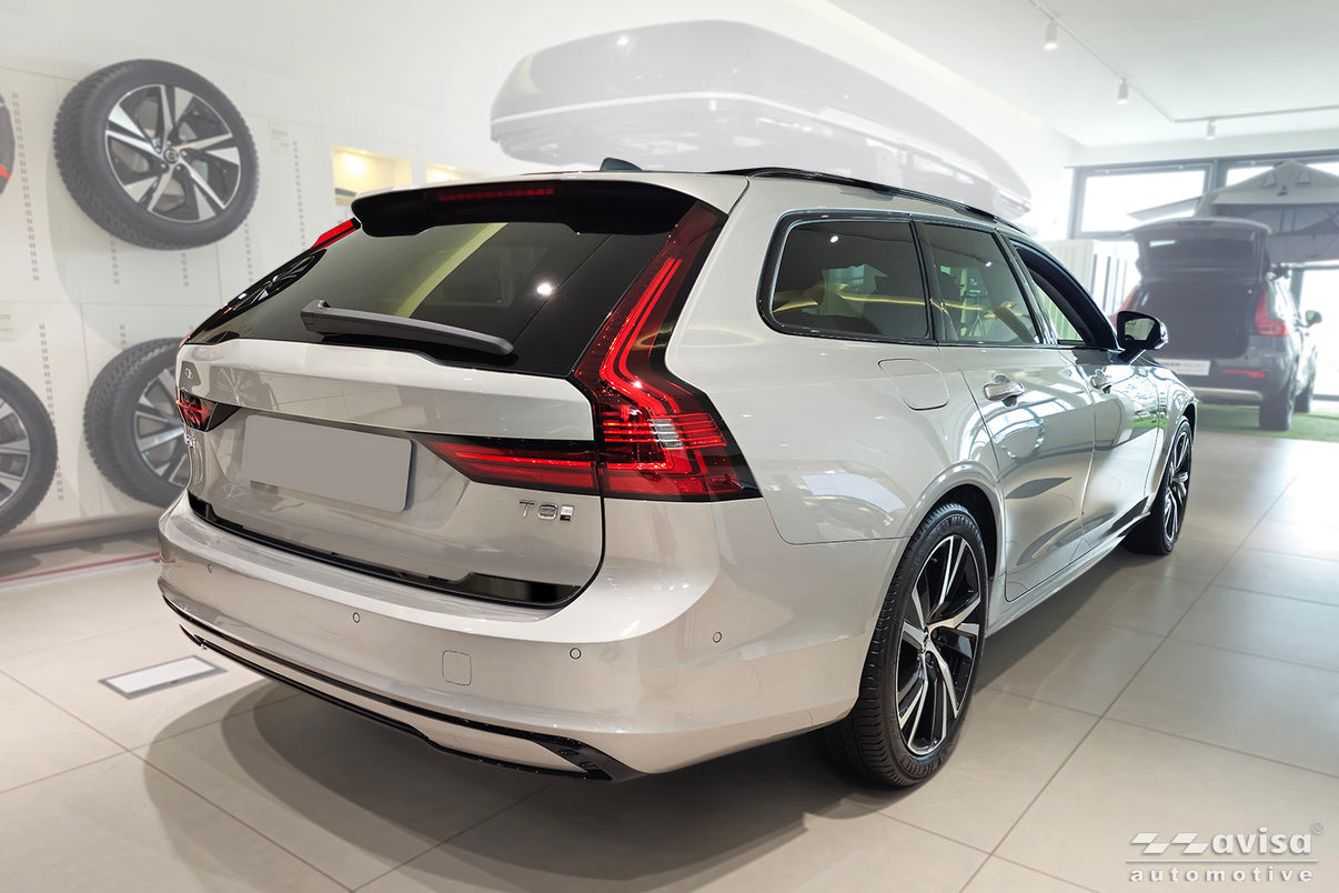 Bakluckelist Volvo V90 Kombi 2016+/ V90 Cross Country 2016+ – Spegelblank svart – detaljbild 2