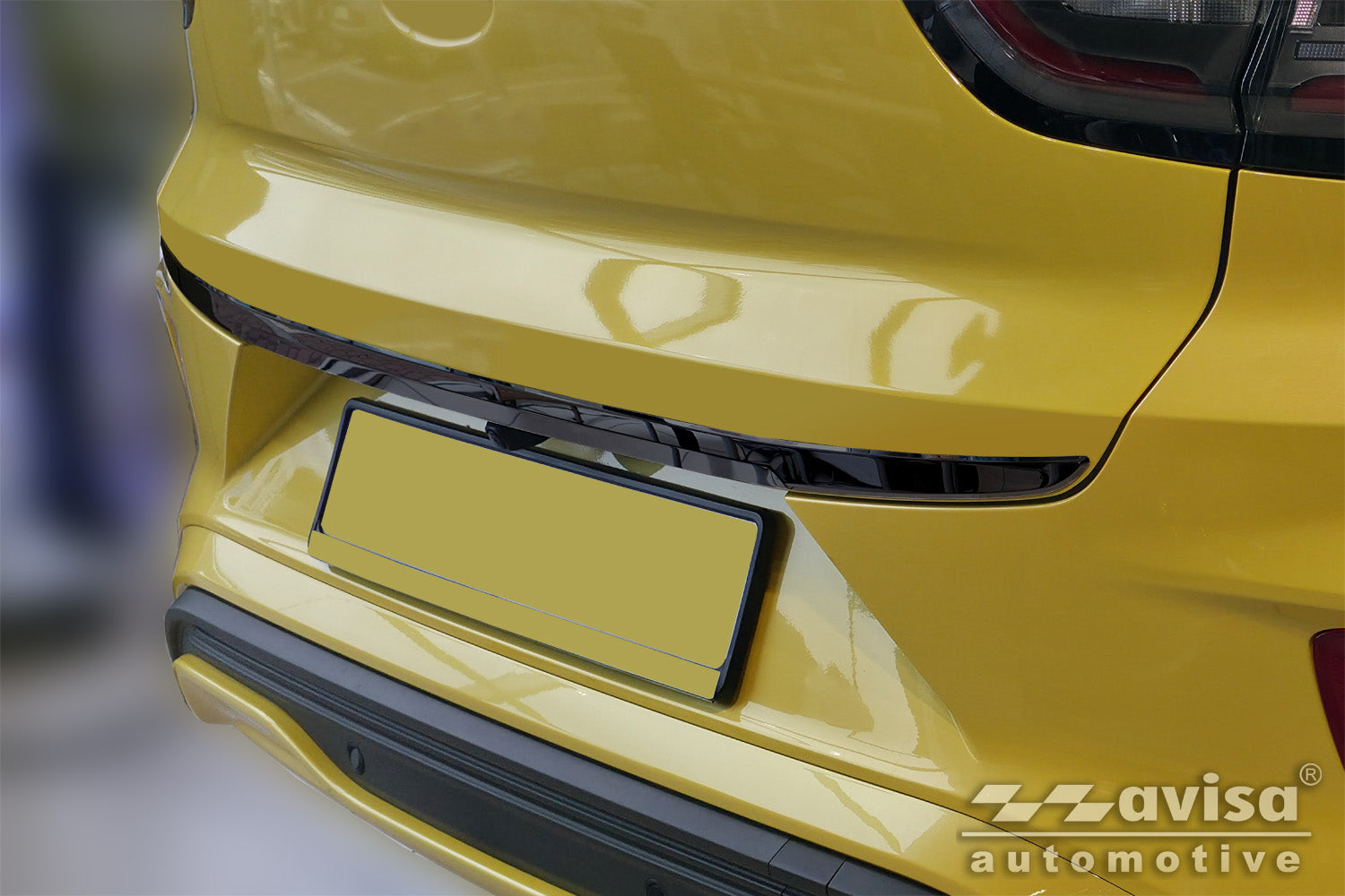 Bakluckelist Ford Puma crossover 2019+ – Spegelblank svart – detaljbild 3
