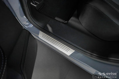 Tröskelskydd Lines Opel Grandland II 2024+ – Silver satin – detaljbild 2