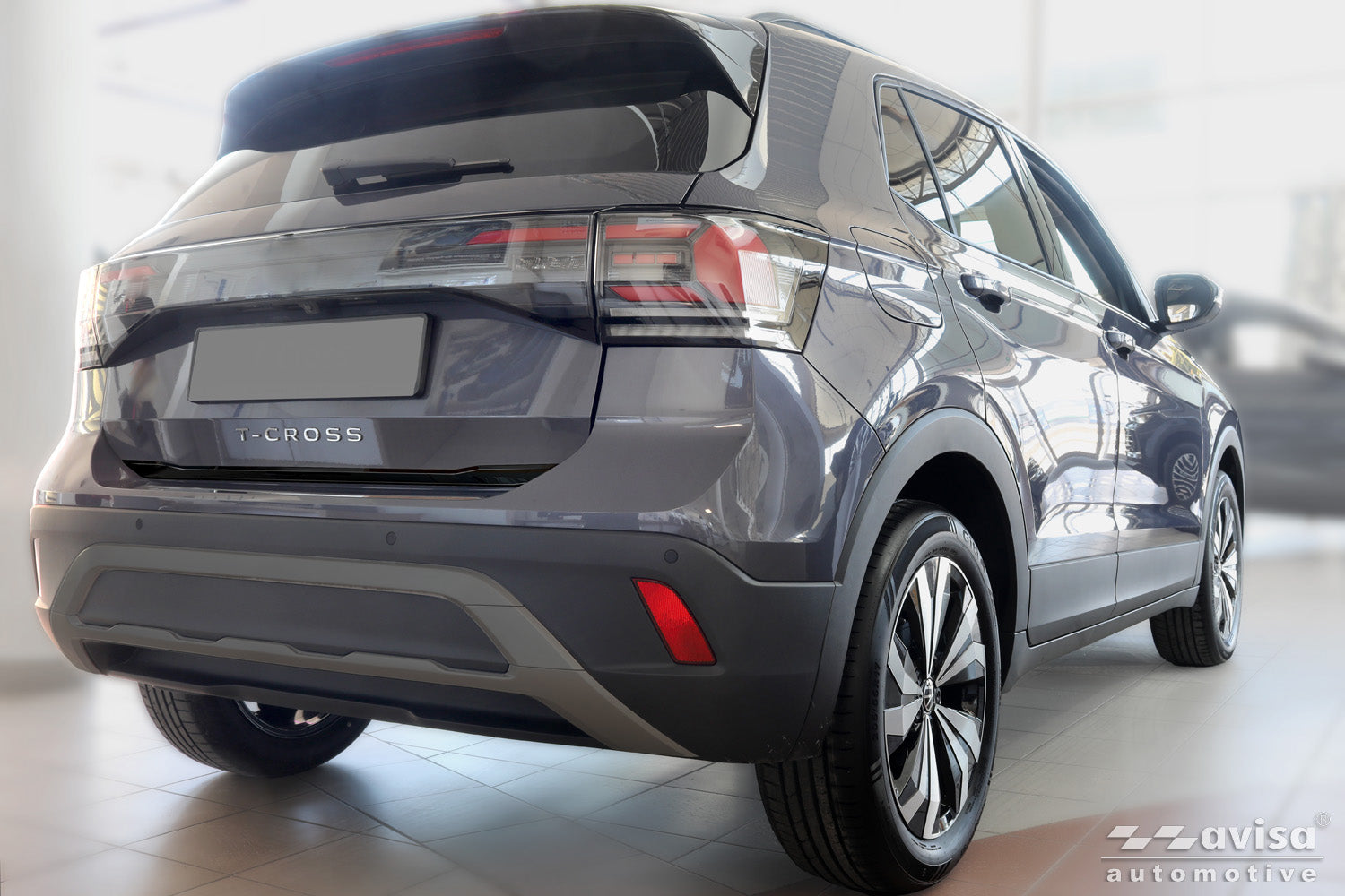 Bakluckelist Volkswagen T-Cross 2018–2024, facelift 2024+ – Spegelblank svart – detaljbild 2