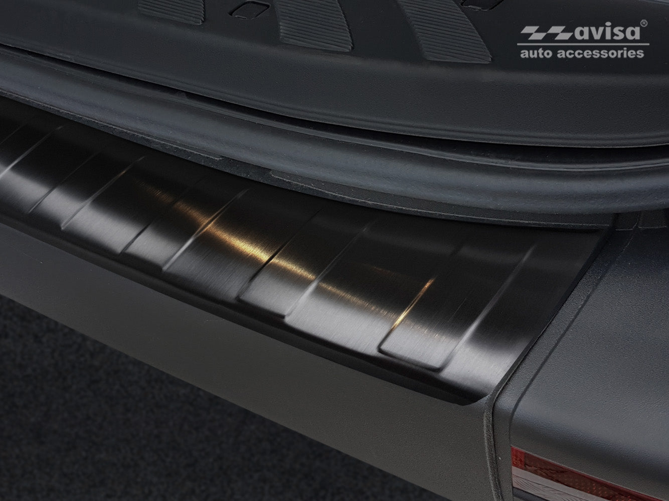 Lastskydd Mercedes Sprinter III 2018+ – Svart – detaljbild 2