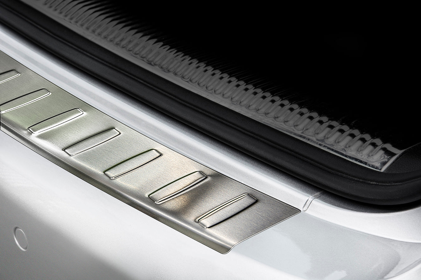 Lastskydd Audi A4 B8 8 K5 Avant 2008–2012 – Silver satin