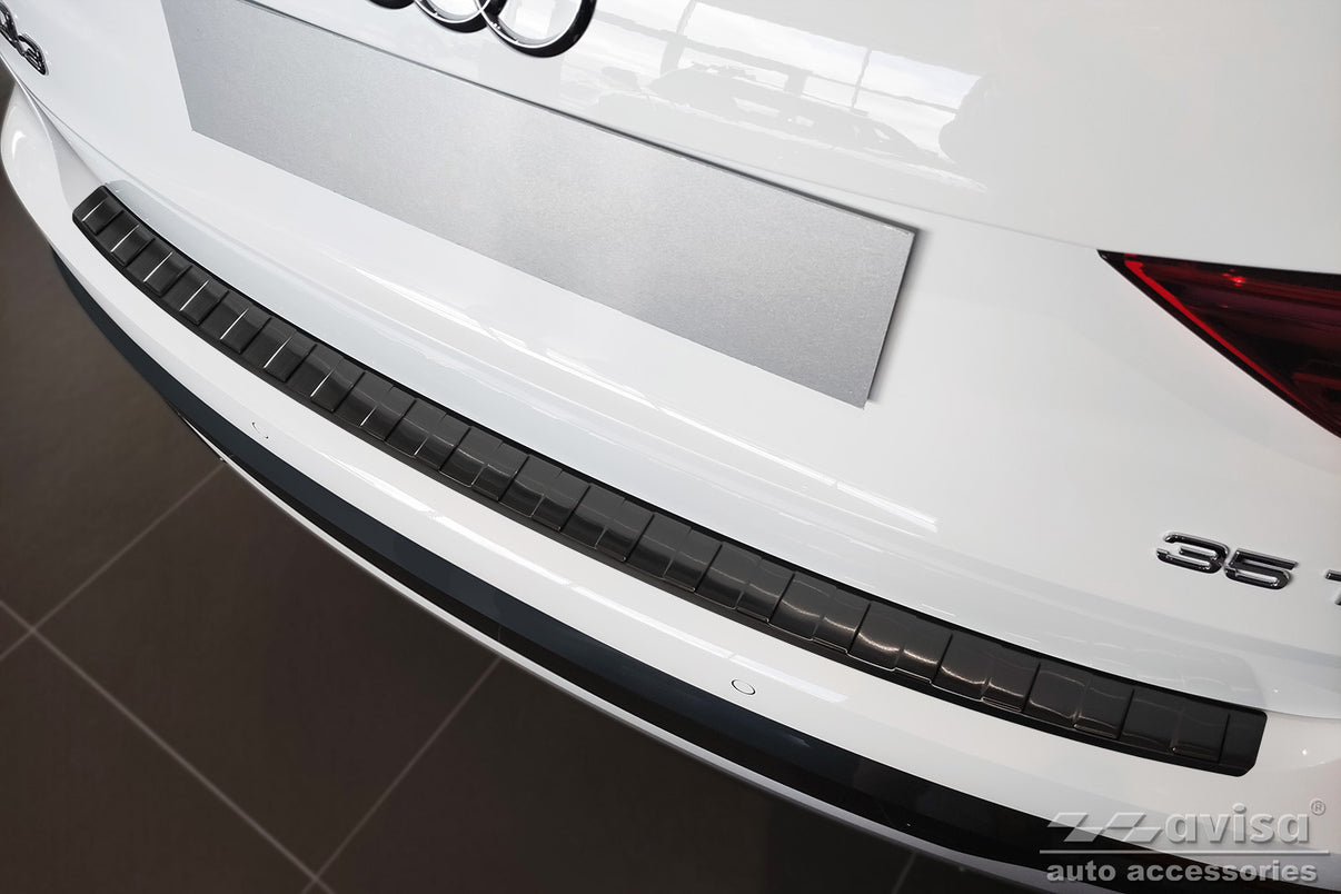 Lastskydd Audi Q3 II crossover 2018+/ S-line 2018+ – Svart – detaljbild 3