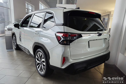 Bakluckelist Subaru Forester VI 2024+ – Spegelpolerat silver – detaljbild 2