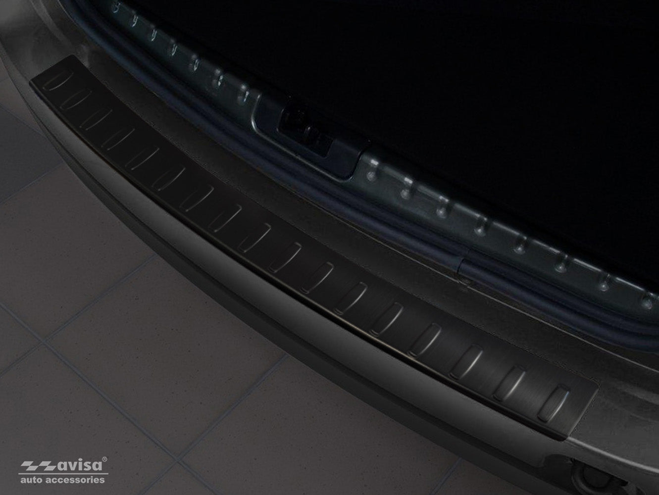 Lastskydd Dacia Duster 2010–2013, facelift 2013–2017 – Svart – detaljbild 2