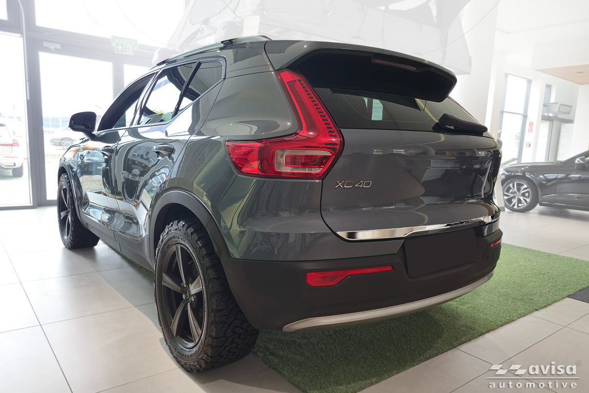 Bakluckelist Volvo XC 40 2017+ – Spegelpolerat silver – detaljbild 2