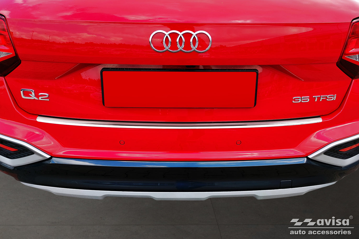 Lastskydd Audi Q2 crossover facelift 2020+ – Silver satin – detaljbild 3