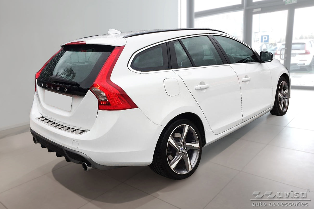 Lastskydd Strong Edition Volvo V60 2010–2013, facelift 2013–2018 / Volvo V60 Cross Country 2015+ – Silver satin – detaljbild 2