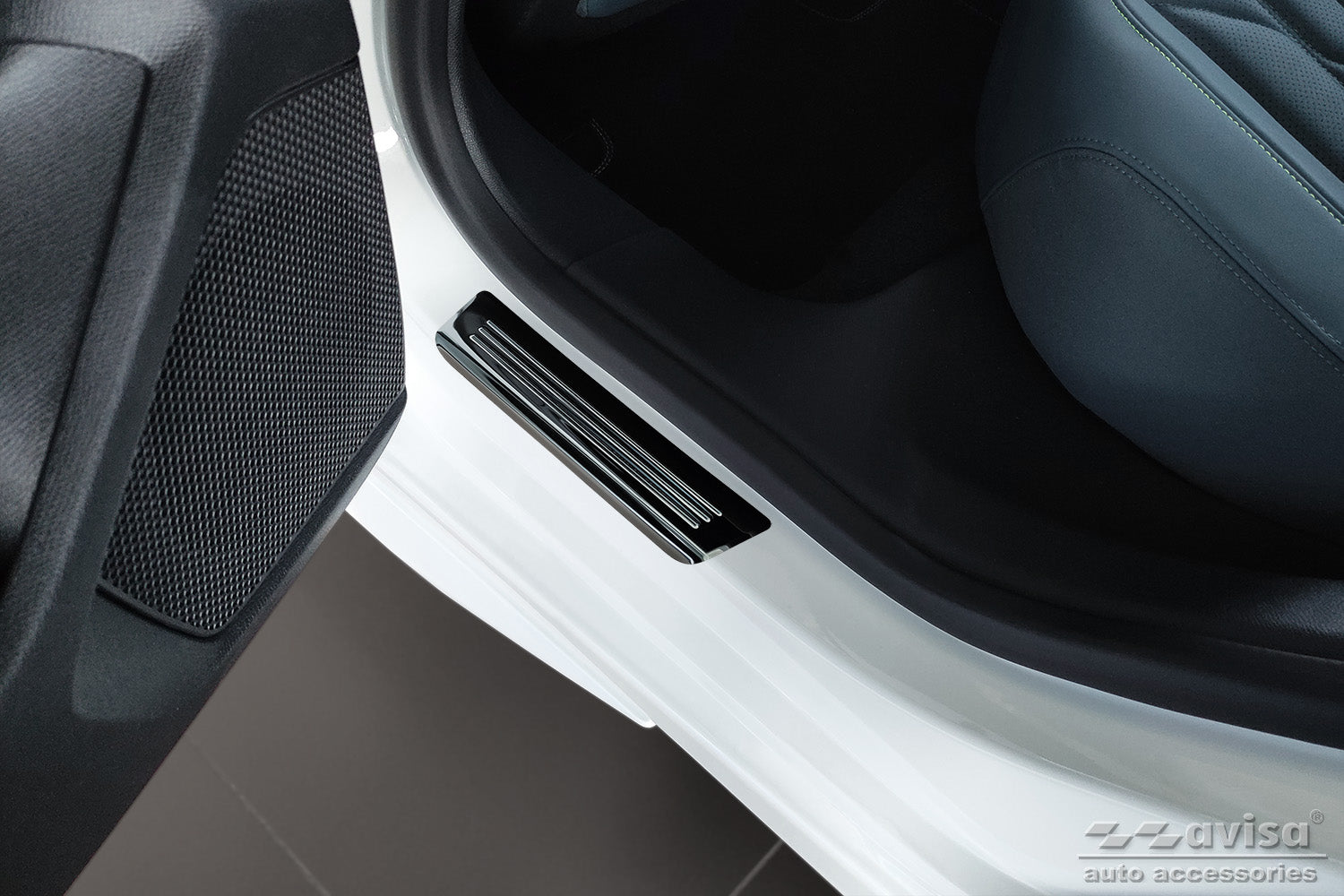 Tröskelskydd Hybrid Peugeot 308 III halvkombi/ 308 III SW Kombi 2021+/ Peugeot E-308 III halvkombi/ E-308 III SW Kombi 2021+ – Svart miror – detaljbild 2