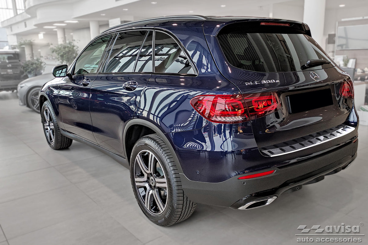 Lastskydd Strong Edition Mercedes Glc (X253) 5-dörrars/ Hybrid 2015–2019, facelift 2019–2022 – Silver satin – detaljbild 2