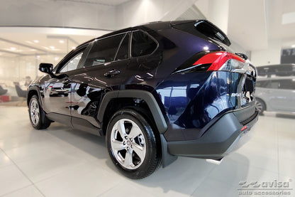 Lastskydd Black Mat Toyota RAV4 V generation/ Hybrid 2018–2026 (fits also to PHEV GR version ) – Mattsvart – detaljbild 2