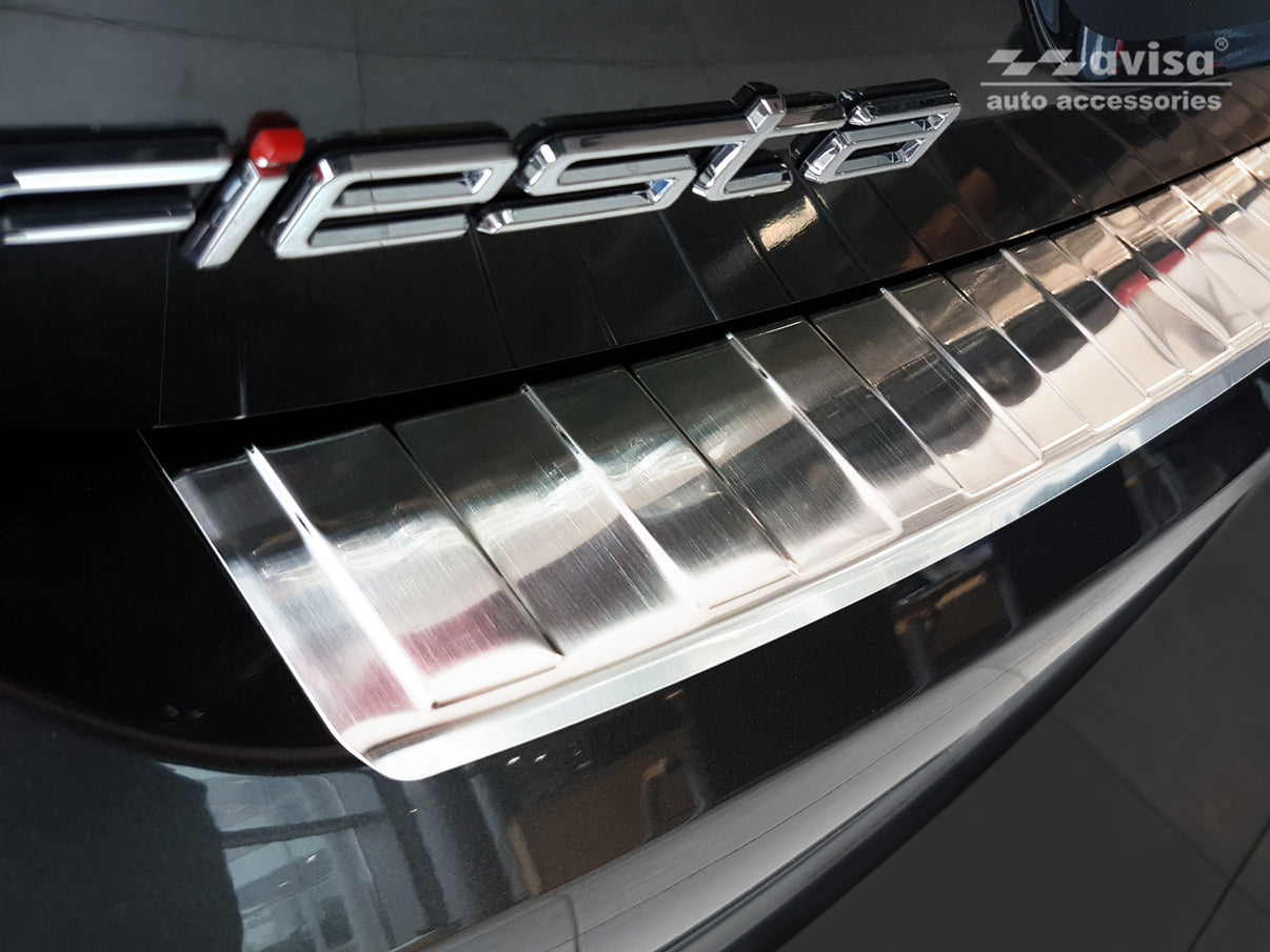 Lastskydd Ford Fiesta MK8 5-dörrars/ 3-dörrars/ Active/ Vignale/ ST 2017+ m.fl. – Silver satin – detaljbild 2