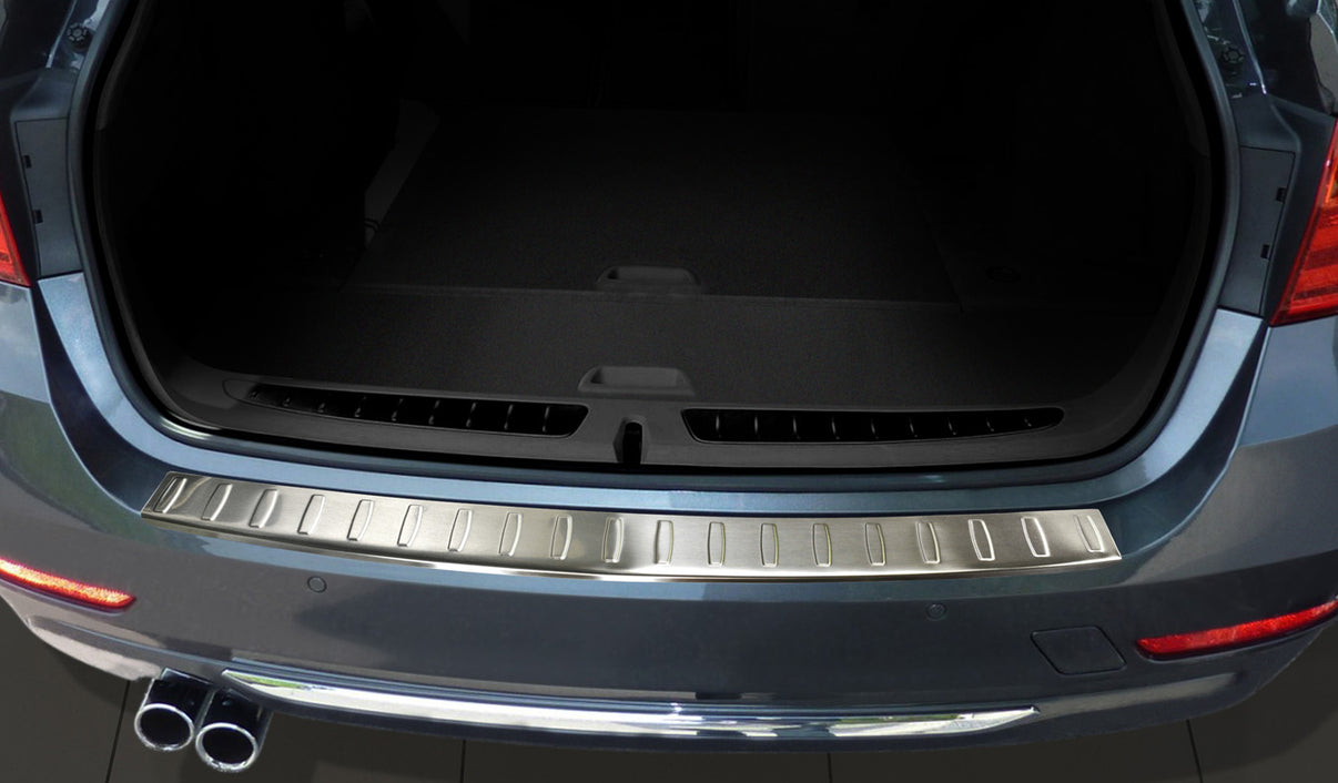 Lastskydd BMW 3 F31 touring/ M-paket 2012–2015, facelift 2015–2018 – Silver satin – detaljbild 2