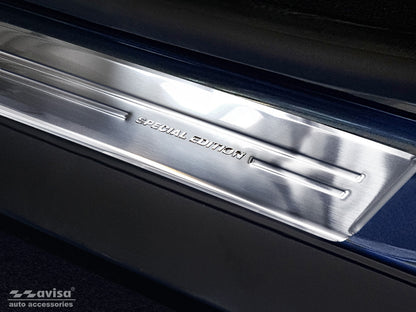 Tröskelskydd Dacia Duster II 2018–2021, facelift 2017–2021, facelift 2021–2024 – Silver satin – detaljbild 3