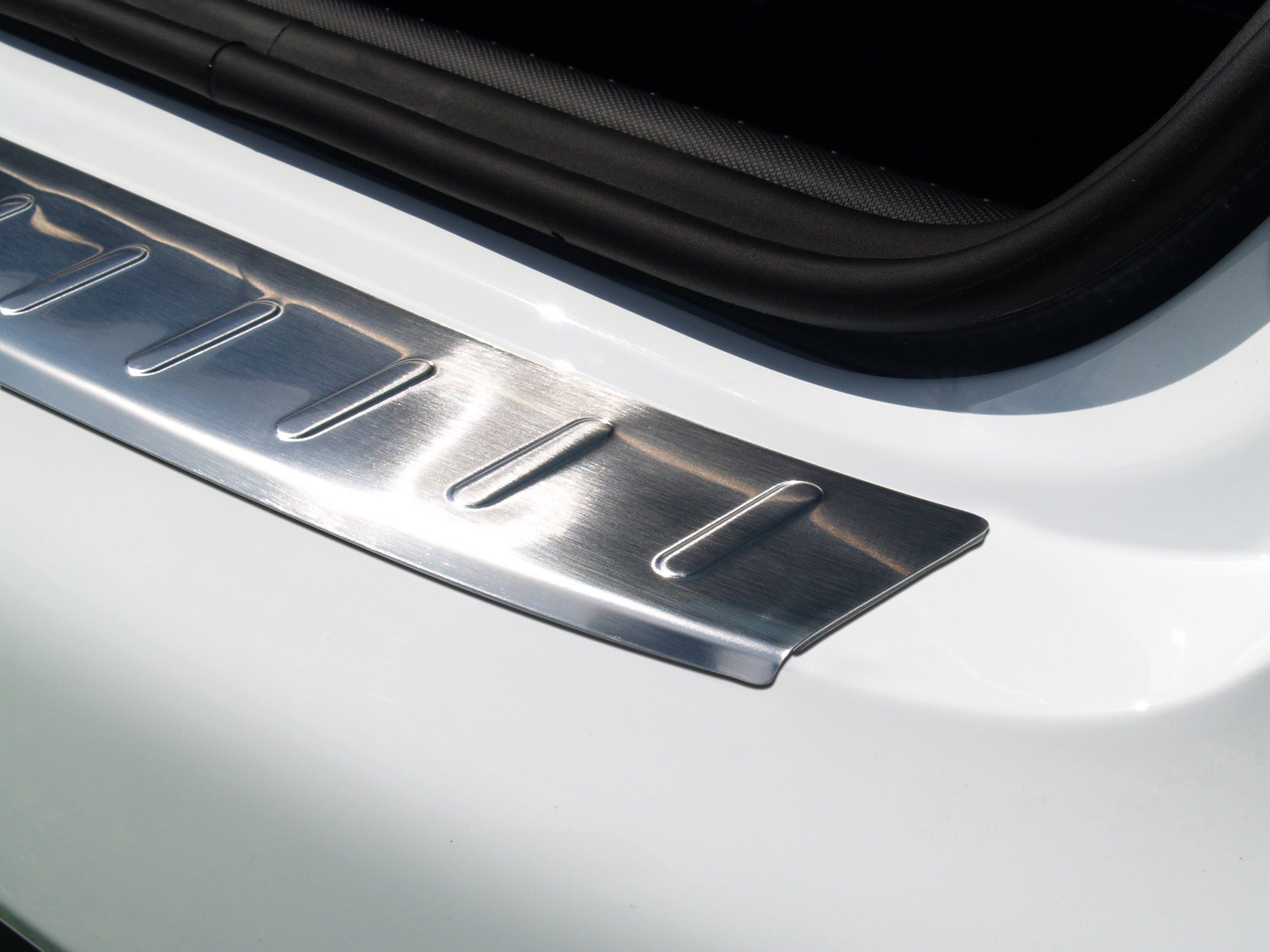 Lastskydd Renault Clio IV 5-dörrars/ Gt-Line 2013–2017, facelift 2017–2019 – Silver satin